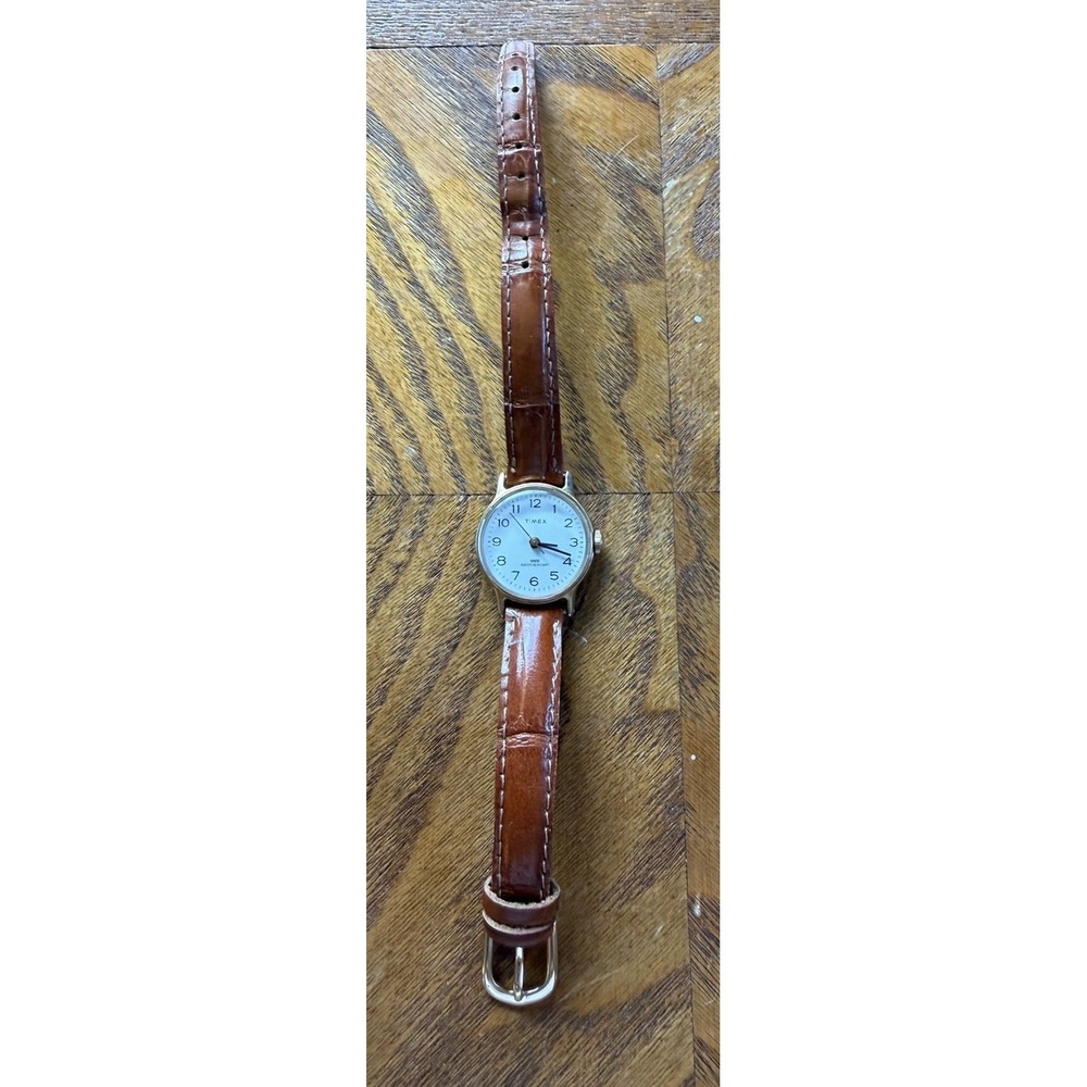 Vintage Timex Watch Womens 25mm Manual Wind Water Resistant - Picture 3 of 10